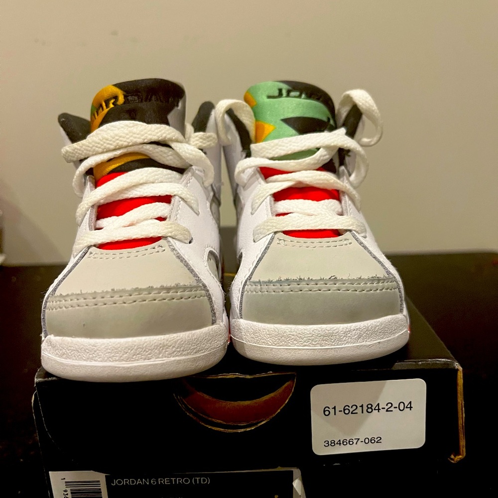 Jordan 6 HARE toddler size 6C